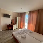 Hotel ,,дироси