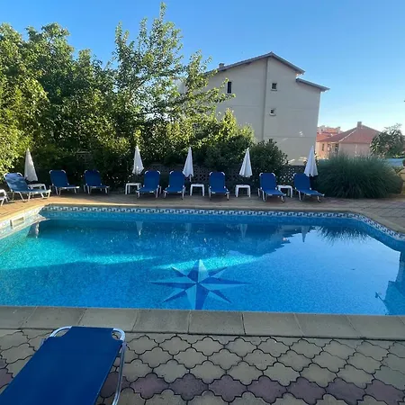 Хотел ,,дироси