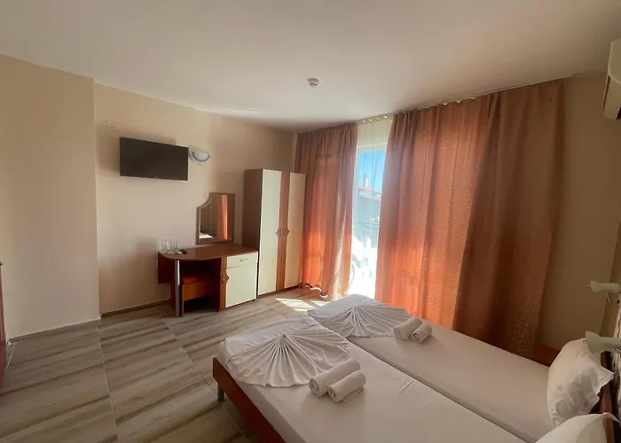 Хотел ,,дироси